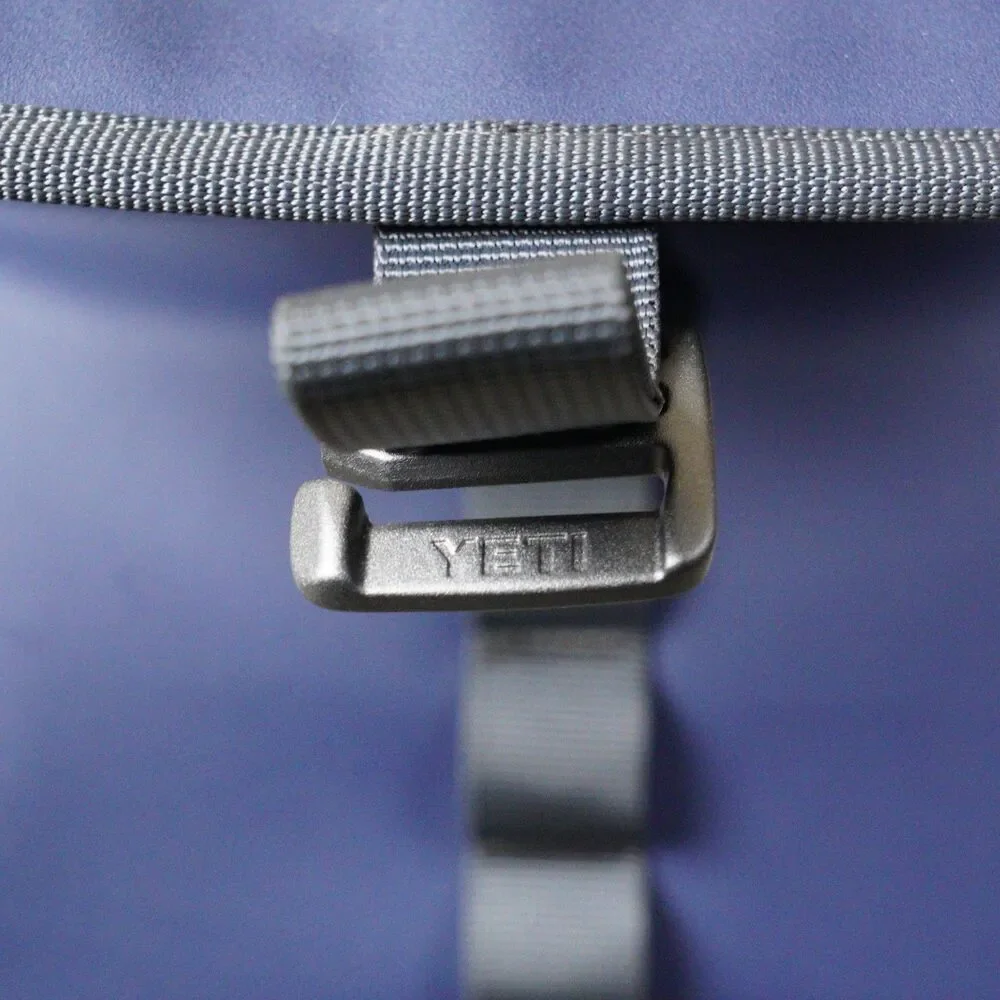 YETI Daytrip Lunch Bag Navy Soft-Cooler Fold-and-Go Insulation Personal Durable